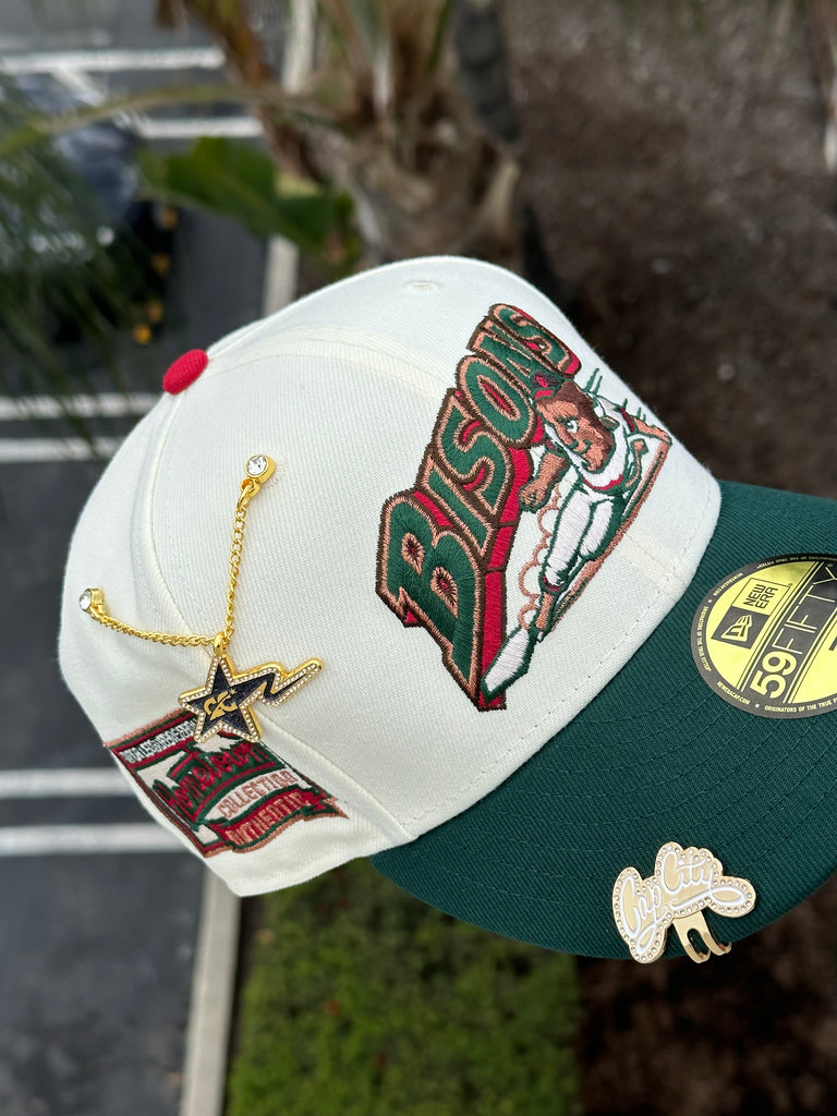 NEW ERA EXCLUSIVE 59FIFTY CHROME WHITE/FOREST GREEN BUFFALO BISONS W/ HOMETOWN COLLECTION PATCH (MAROON RED UV)