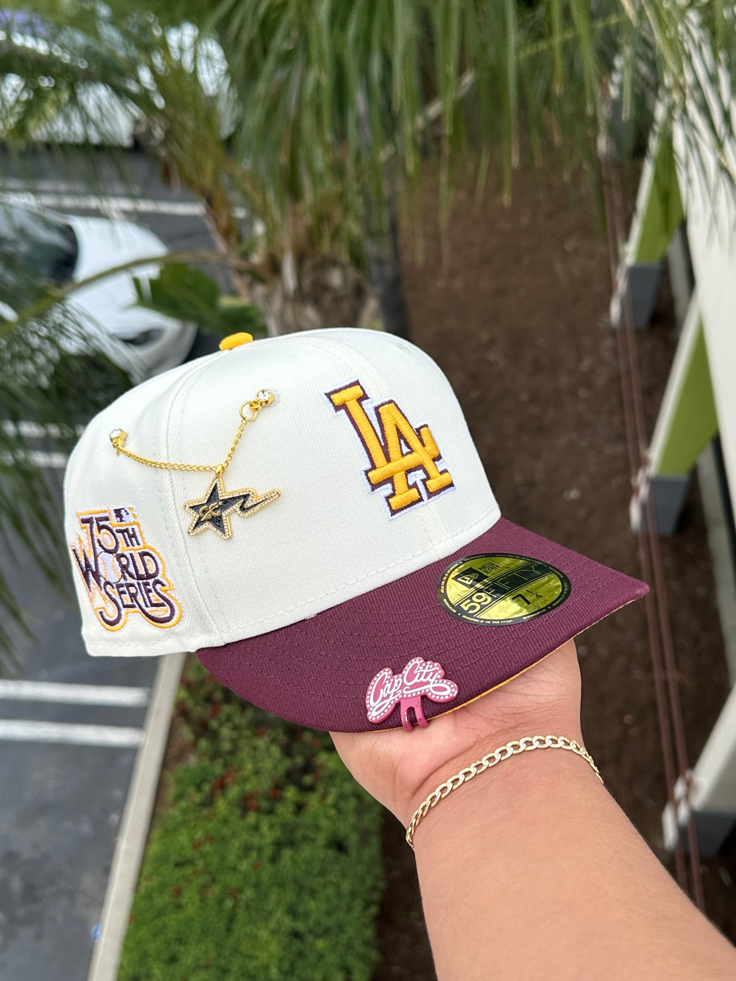 EXCLUSIVO DE NEW ERA 59FIFTY CROMADO BLANCO/BURDEOS LOS ANGELES DODGERS CON PARCHE DE LA 75ª SERIE MUNDIAL 