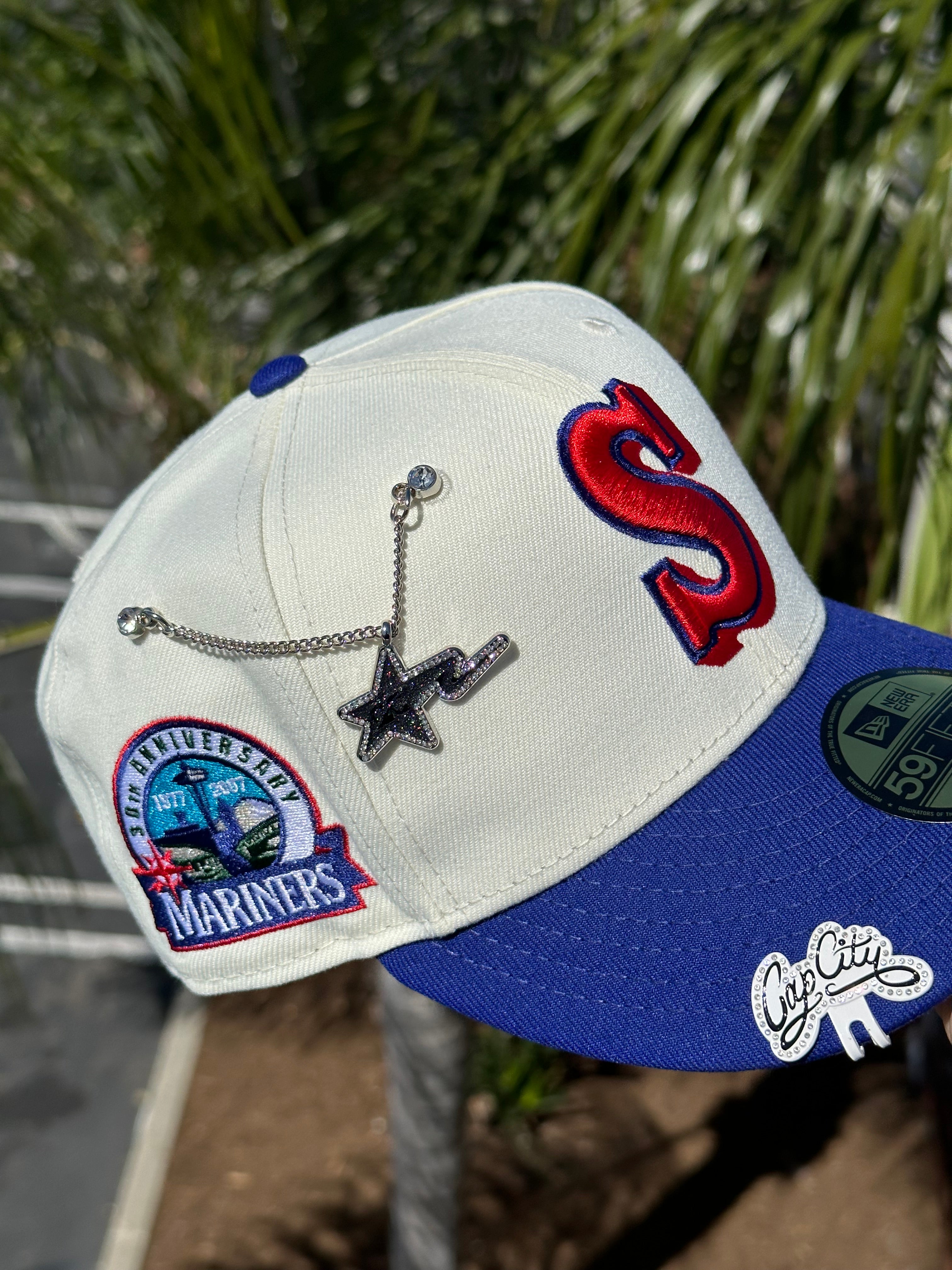 NEW ERA EXCLUSIVE 59FIFTY CHROME WHITE/BLUE SEATTLE MARINERS W/ 30TH ANNIVERSARY PATCH