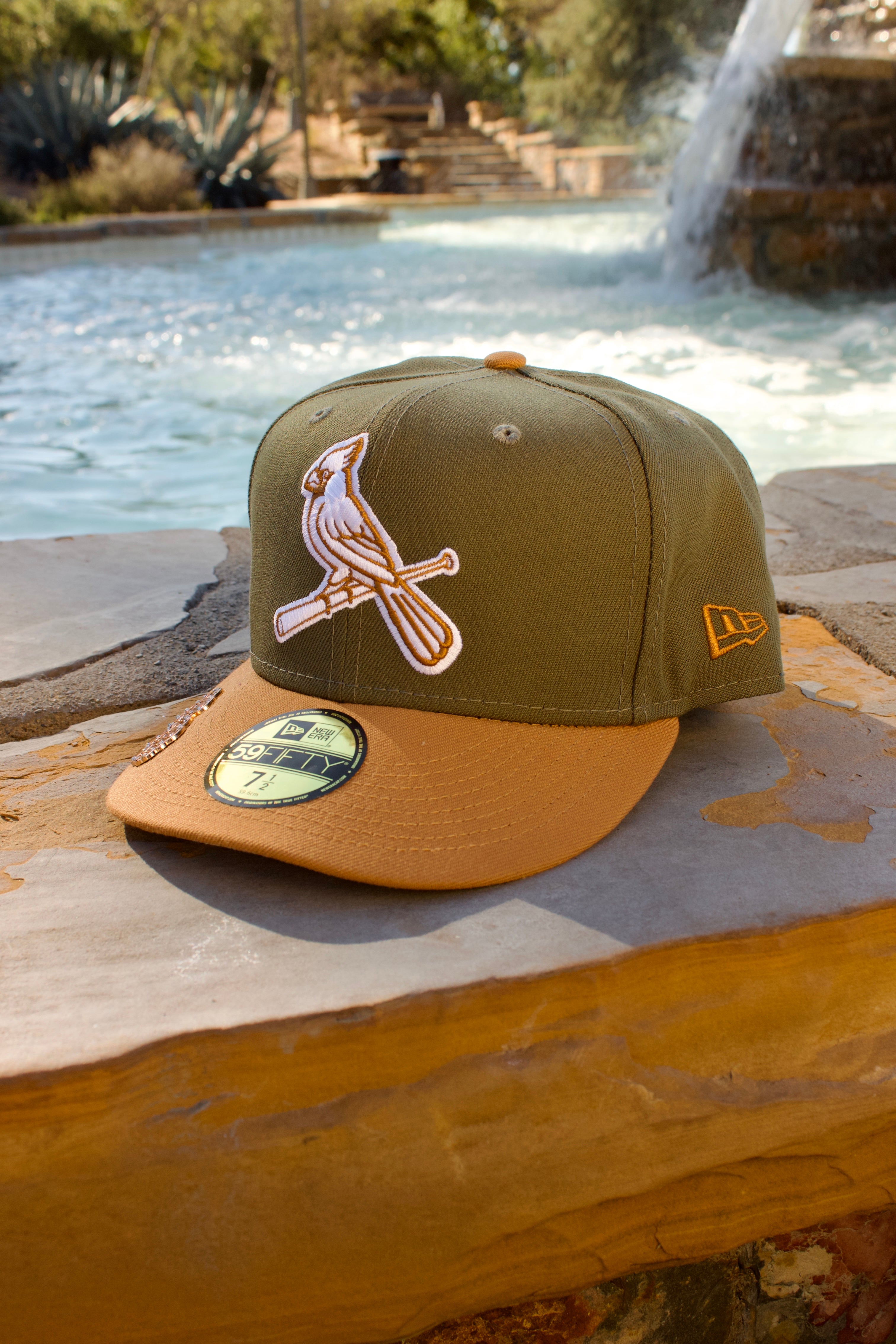 EXCLUSIVO NEW ERA 59FIFTY CERRADA OLIVE/KHAKI ST LOUIS CARDINALS 