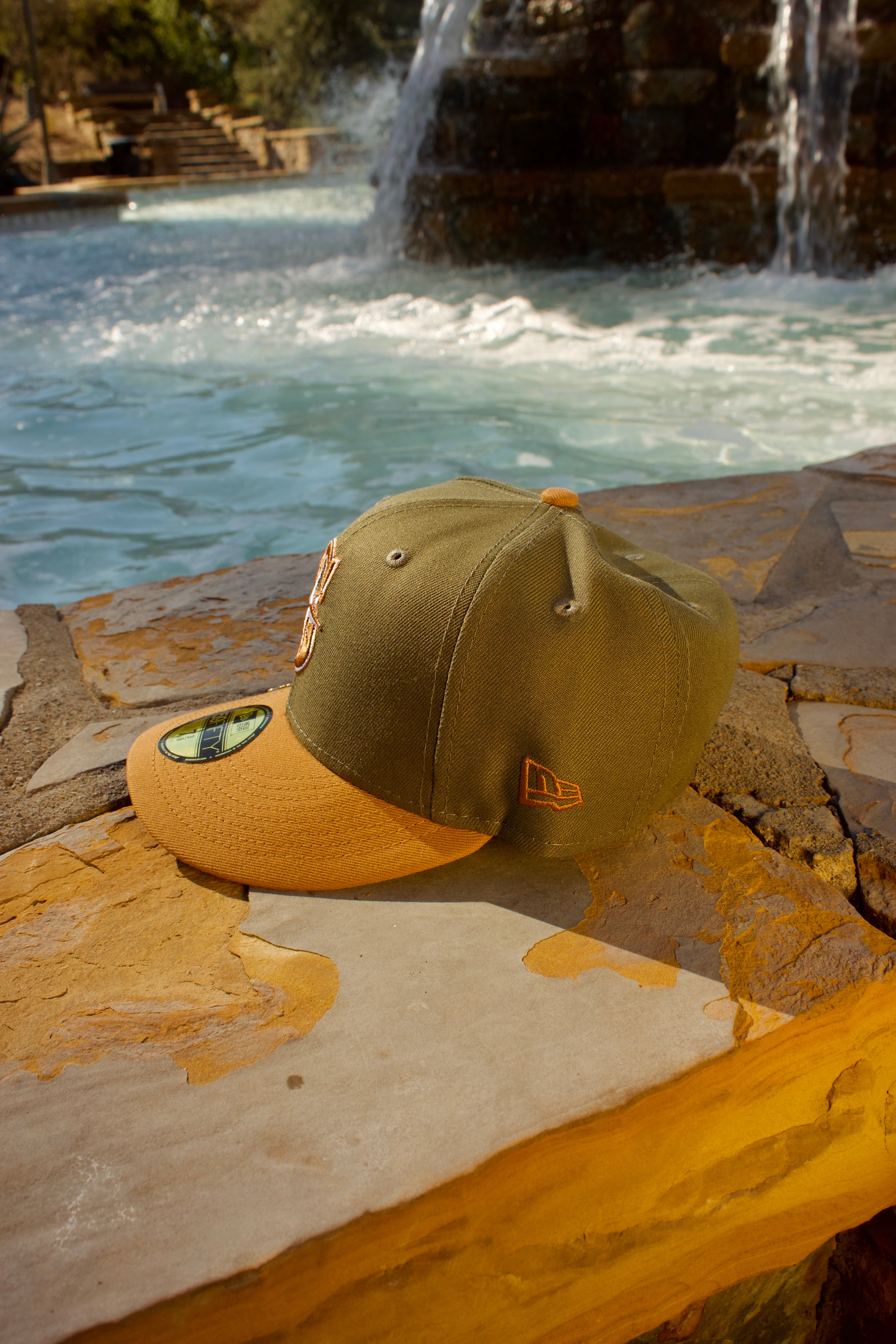 EXCLUSIVO NEW ERA 59FIFTY CERRADA OLIVE/KHAKI SEATTLE MARINERS 