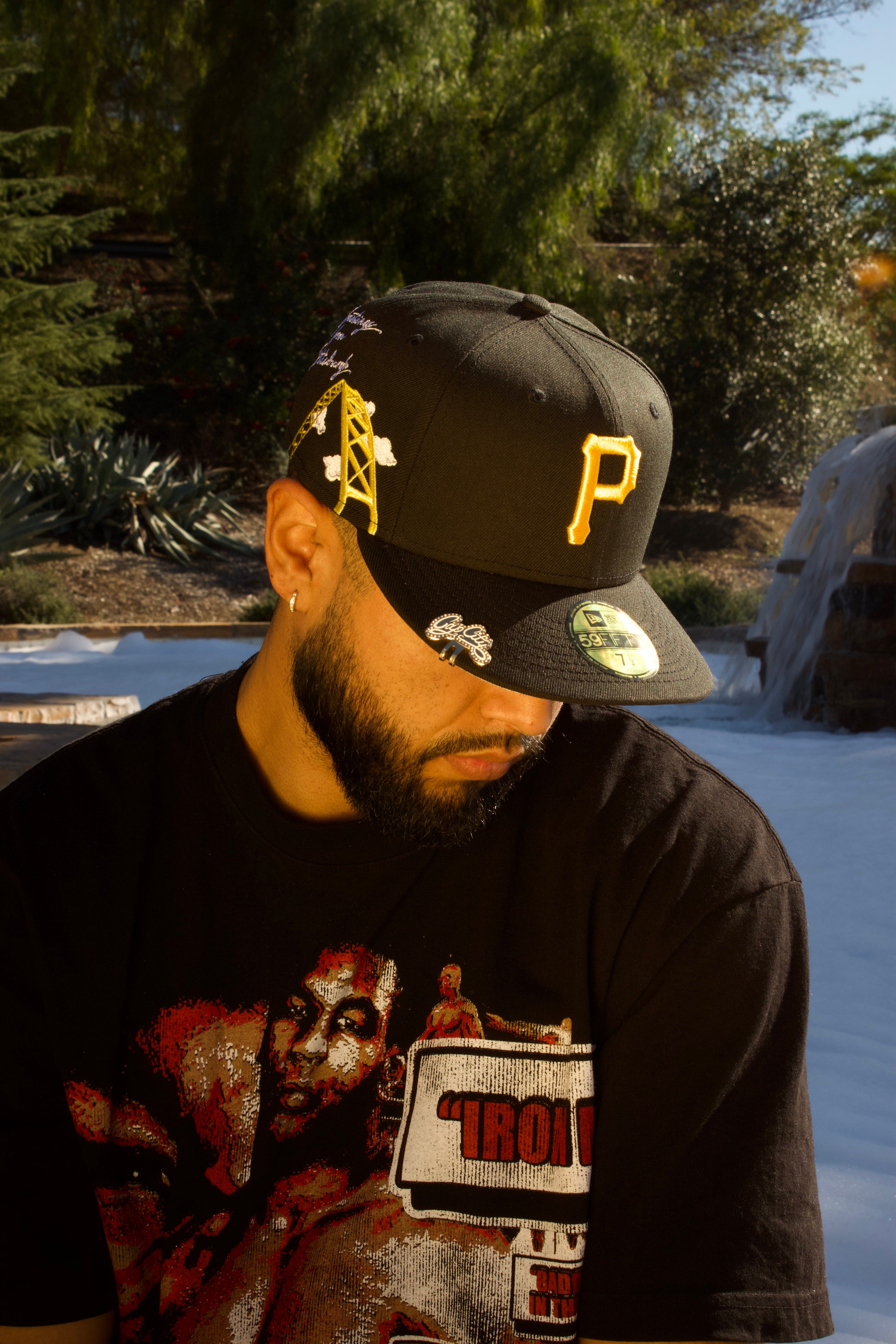 NEW ERA EXCLUSIVE 59FIFTY BLACK PITTSBURGH PIRATES W/ "GREETINGS FROM PITTSBURGH" PATCH