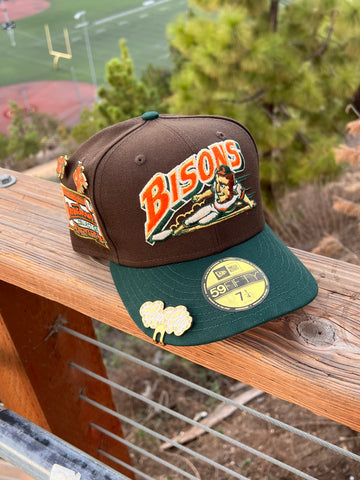 NEW ERA EXCLUSIVE 59FIFTY WALNUT/FOREST GREEN BUFFALO BISONS W/ HOMETOWN COLLECTION PATCH (ORANGE UV)
