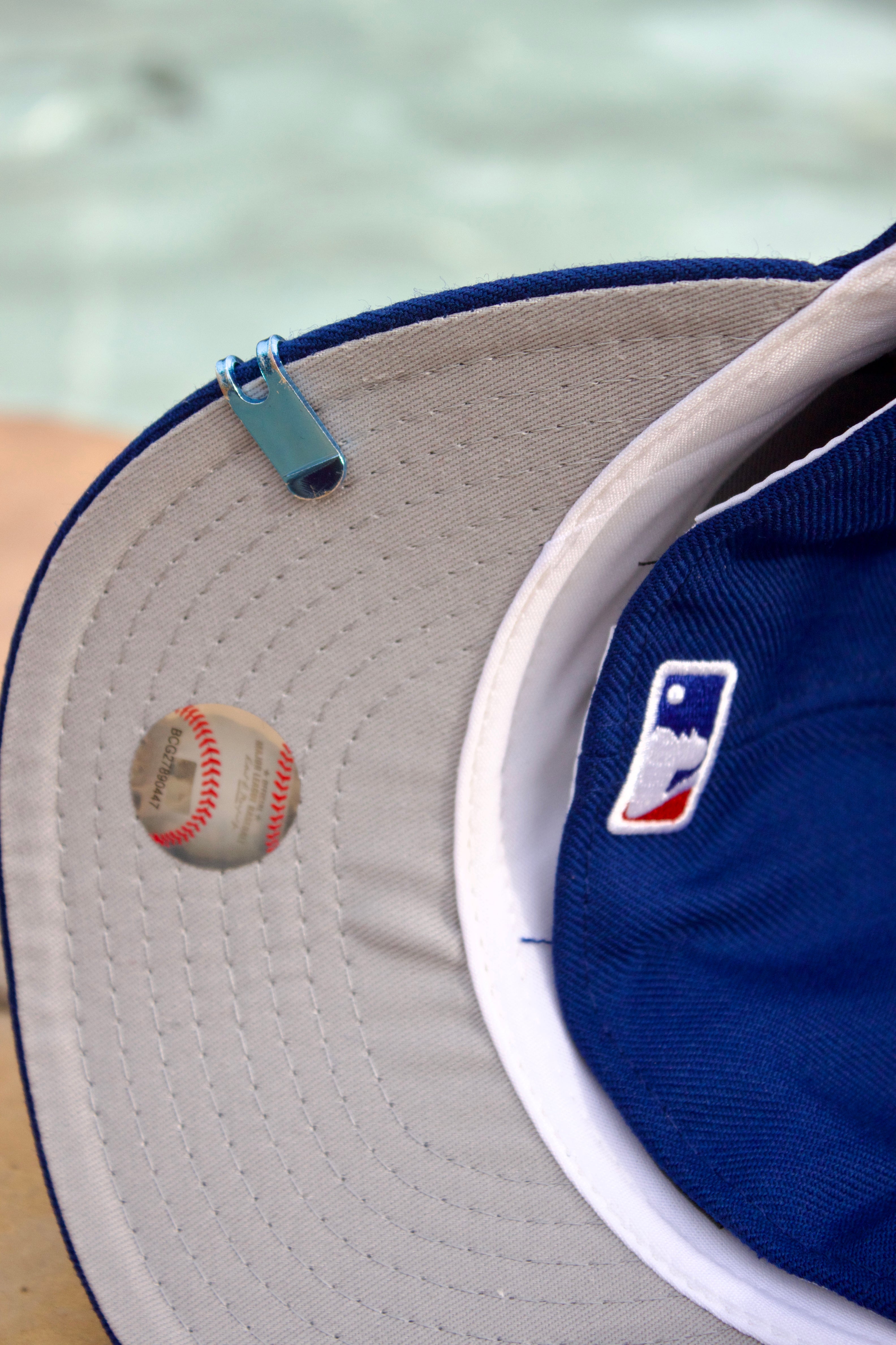 NEW ERA EXCLUSIVE 9FORTY A-FRAME CHROME WHITE/NAVY ATLANTA BRAVES W/ 100TH ANNIVERSARY SIDE PATCH