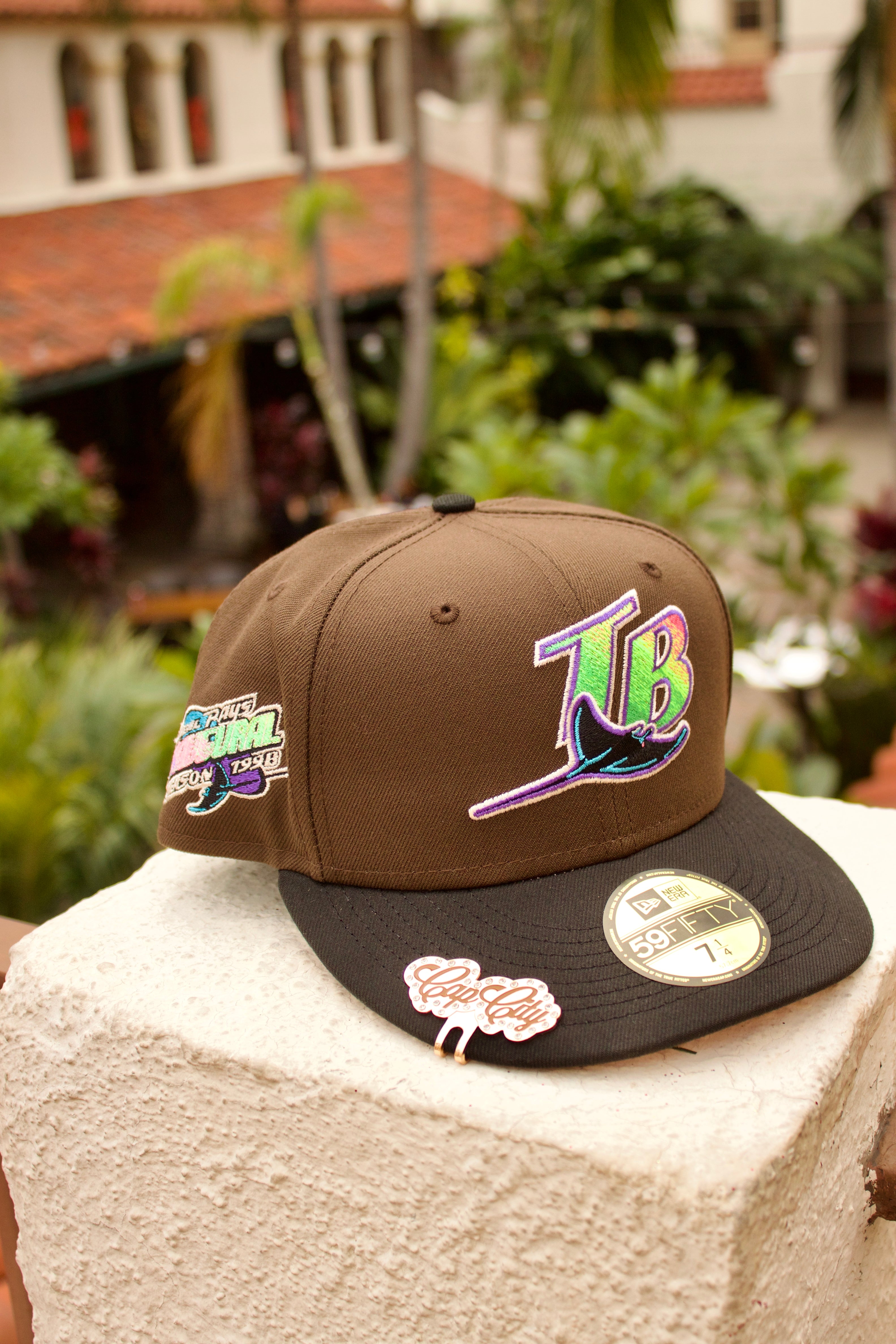 EXCLUSIVO DE NEW ERA 59FIFTY CERRADA MOCHA/NEGRO TAMPA BAY RAYS CON PARCHE DE LA TEMPORADA INAUGURAL DE 1998 