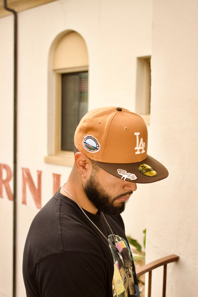 NEW ERA EXCLUSIVE 59FIFTY TAN/WALNUT LOS ANGELES DOGERS W/ 50TH ANNIVERSARY PATCH (PINK UV)