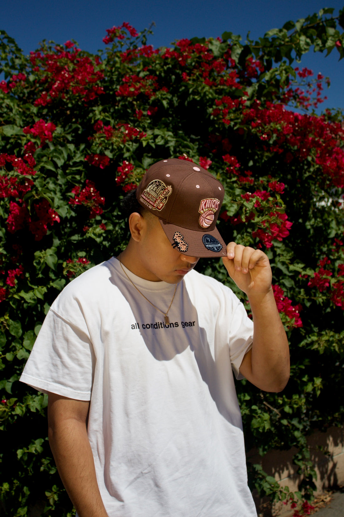 MITCHELL NESS GORRA CERRADA NEW YORK KNICKS DYNASTY MARRÓN CON ALL STAR  WEEKEND PARCHE