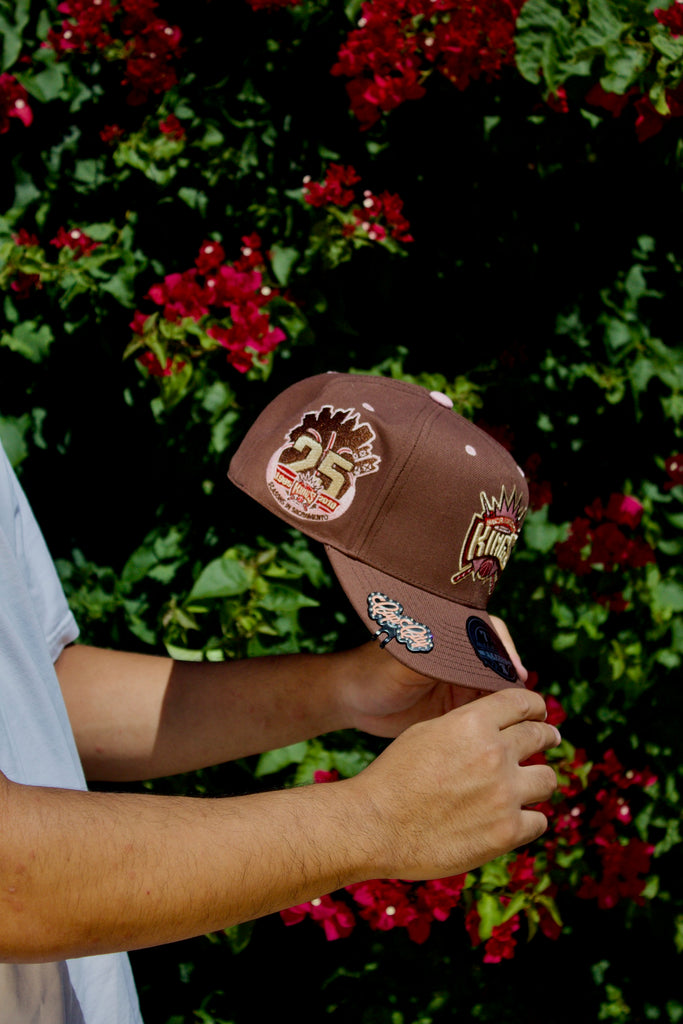 NEW MITCHELL & NESS BROWN SACRAMENTO KINGS DYNASTY FITTED W/ 25TH ANNIVERSARY PATCH (PINK UV)