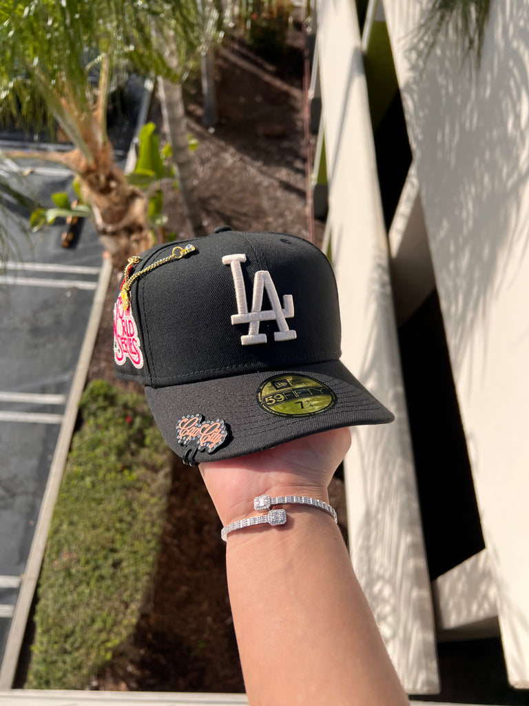 NEW ERA EXCLUSIVE 59FIFTY BLACK LOS ANGELES DODGERS W/ 75TH WORLD SERIES PATCH (PINK UV)